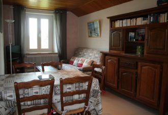 Appartement en maison mitoyenne – R613BAI00