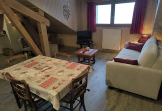 Appartement en maison mitoyenne – R522BAI00