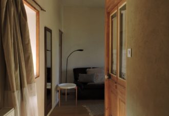 La Maison Près de la Rivière