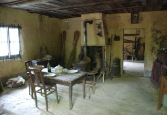 Forêt de Chaux, baraques bûcheronnes du 14