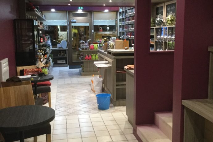 LA GRANGE – THE – CAFE – MANGER BON_1