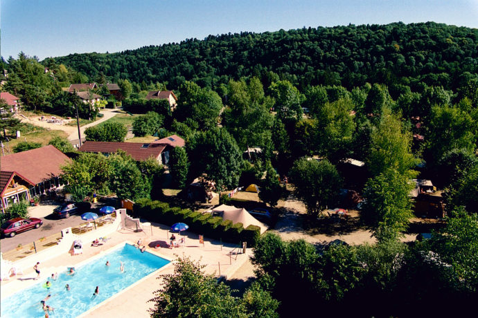 CAMPING LES MÉRILLES – CAMPING JURA_1