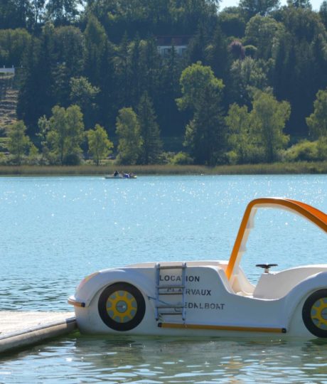 Clairvaux pedal boat