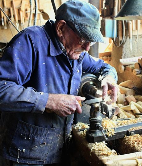 M. Marichy, tourneur sur bois