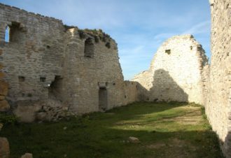 Pic et vestiges du château d’Oliferne