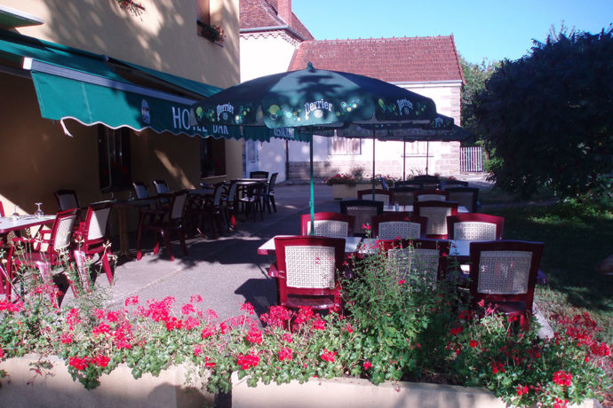 HÔTEL RESTAURANT – LES MARRONNIERS_5