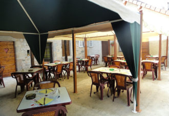 Restaurant – le chapeau rouge