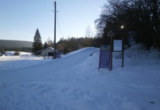 Piste damée pour piétons – Les rochats – rouge