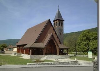 Eglise en bois de Lavancia