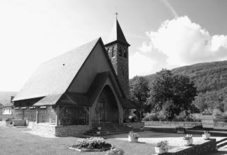 Eglise en bois de Lavancia