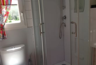 La roulotte arc-en-ciel