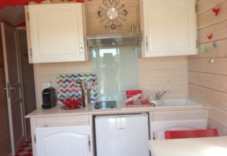 La roulotte arc-en-ciel