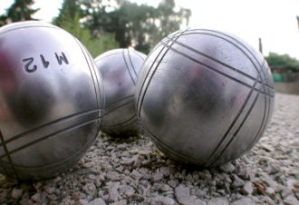 Terrains multisports et boulodromes