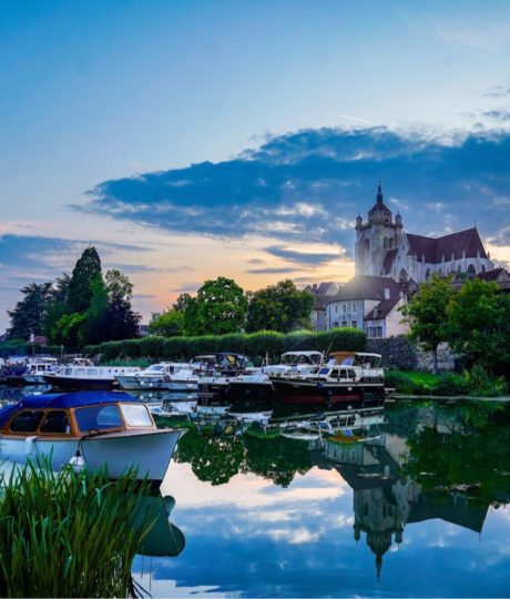 Location de bateaux électriques : Une Belle Aventure