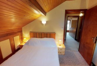 Appartement dans maison des propriétaires – R224REN60