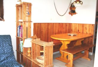 Le Lacuzon – Studio en résidence – R352NUY00