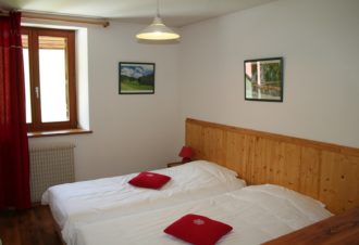 Appartement en maison mitoyenne – R613BAI00