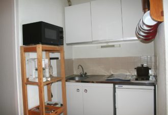 Le Lacuzon – Studio en résidence – R352NUY00