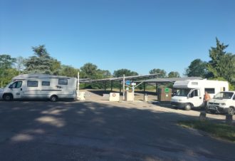 Camping car – Aire de services Aquaparc