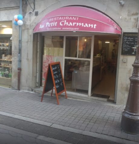 Au Petit Charmant