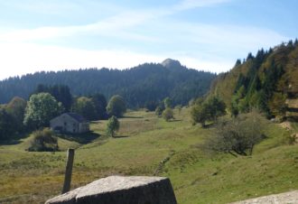 La Borne au Lion, Crêt de Chalam