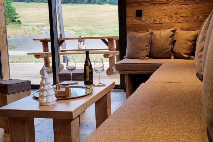 Banquette avec vue sur terrasse