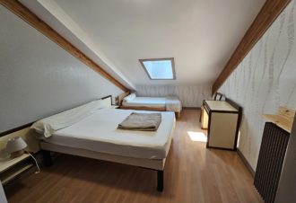 Appartement dans maison des propriétaires – P812TRO00