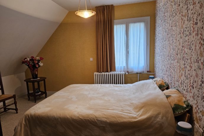 Chambre jaune – lit 160 cm