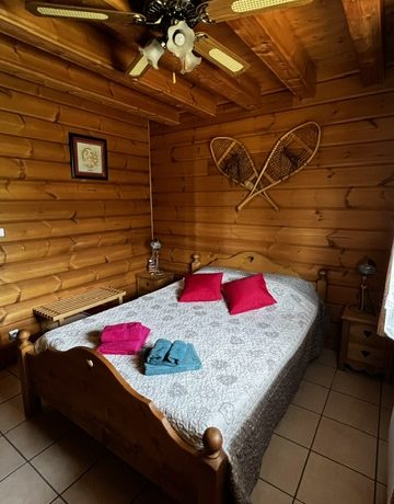Chambre vue côté fenêtre