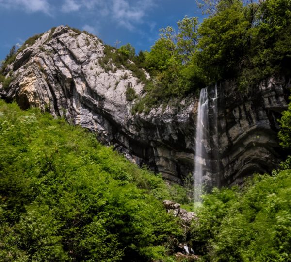 Le Chapeau de Gendarme (Saut du chien et cascade du Moulin d’Aval)