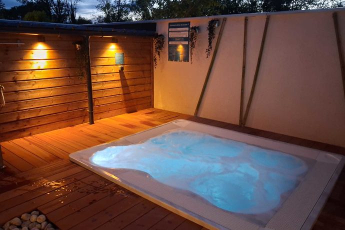 Coin Jacuzzi® – 2 séances offerte par jour