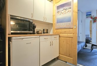 L’Orée des Pistes – Studio en résidence – R213BRO00