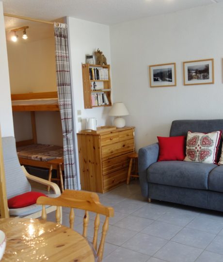 Studio meublé classe 2