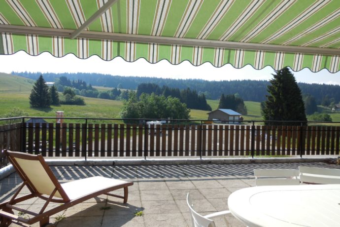 DSCN0257  vue sur la terrasse