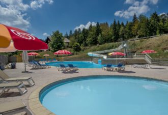 Piscine de plein-air chauffée