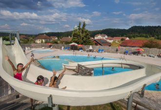 Piscine de plein-air chauffée