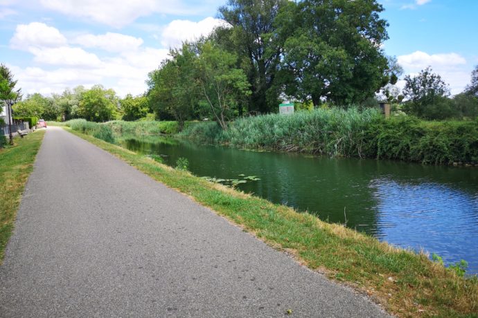 EV6 à Rochefort sur Nenon