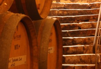 Vins Jérôme Arnoux, La Cave de la Reine Jeanne