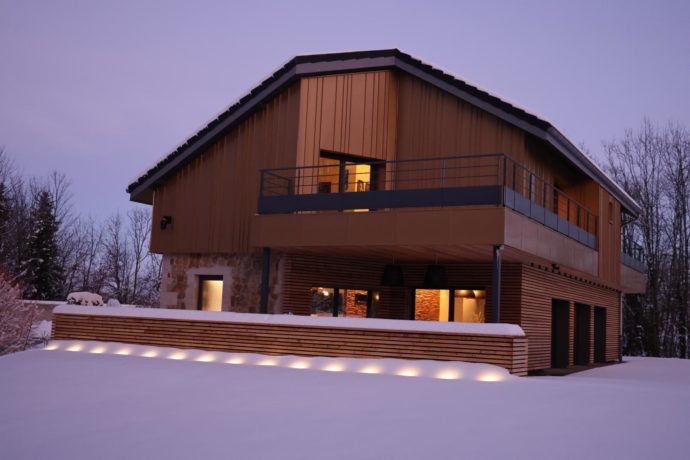 Maison atHOme – Gîte luxe avec piscine intérieure