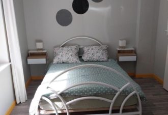 Au pied de la cascade