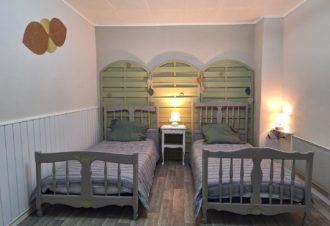 Au pied de la cascade