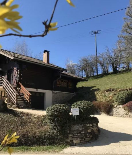 Au Doubs Chalet du Jura