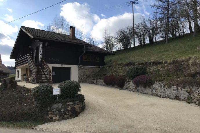 Au Doubs Chalet du Jura