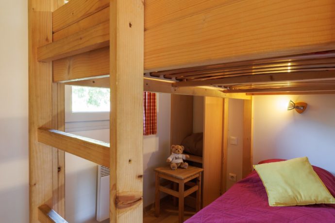 1 chambre avec 2 lits superposés chalet sycomore