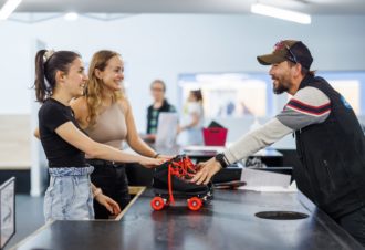 Patinoire/piste de roller de l’Espace des Mondes Polaires Paul-Émile Victor