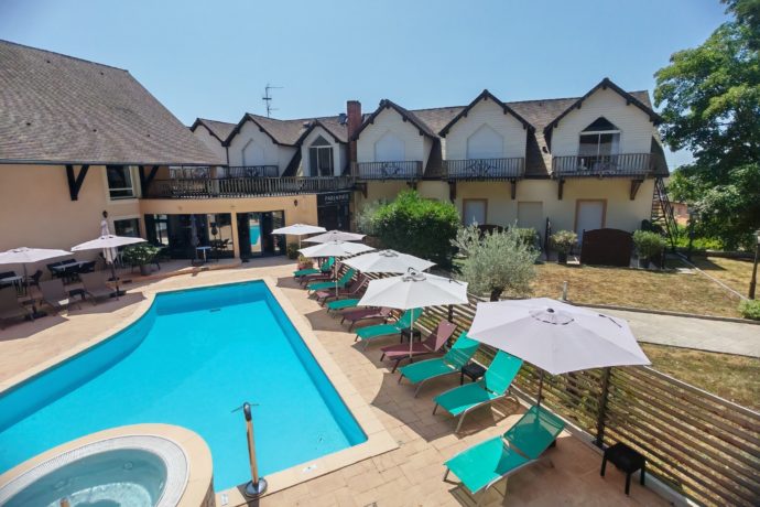 Hôtel & piscine