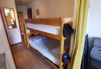 Les Crêtets – Studio en résidence – R421BON00