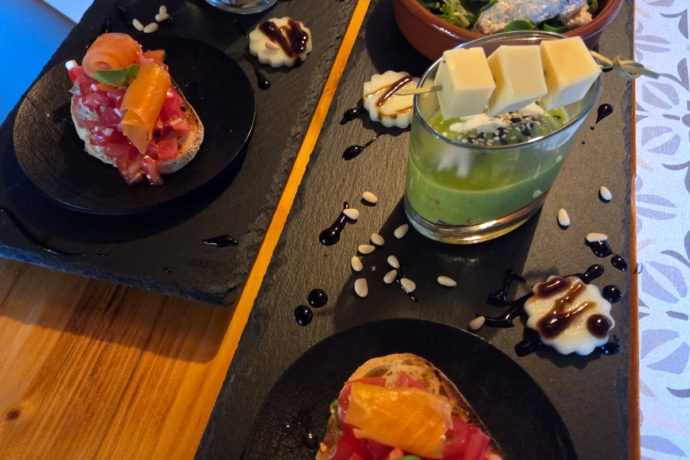 Entrées à la truite fumée