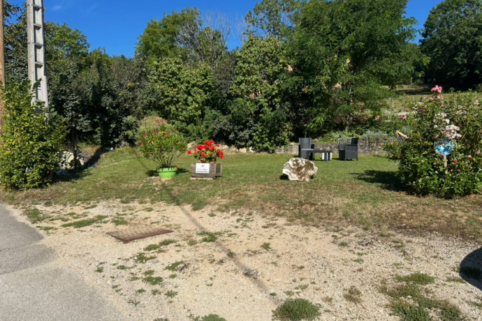 Place de stationnement pour le gite