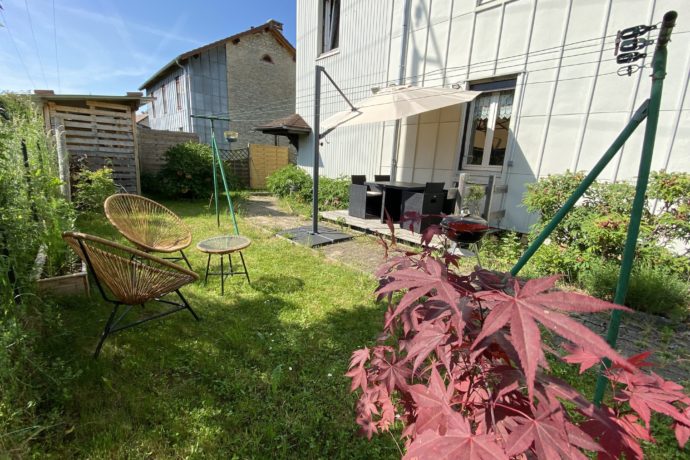 Jardin privé avec barbecue